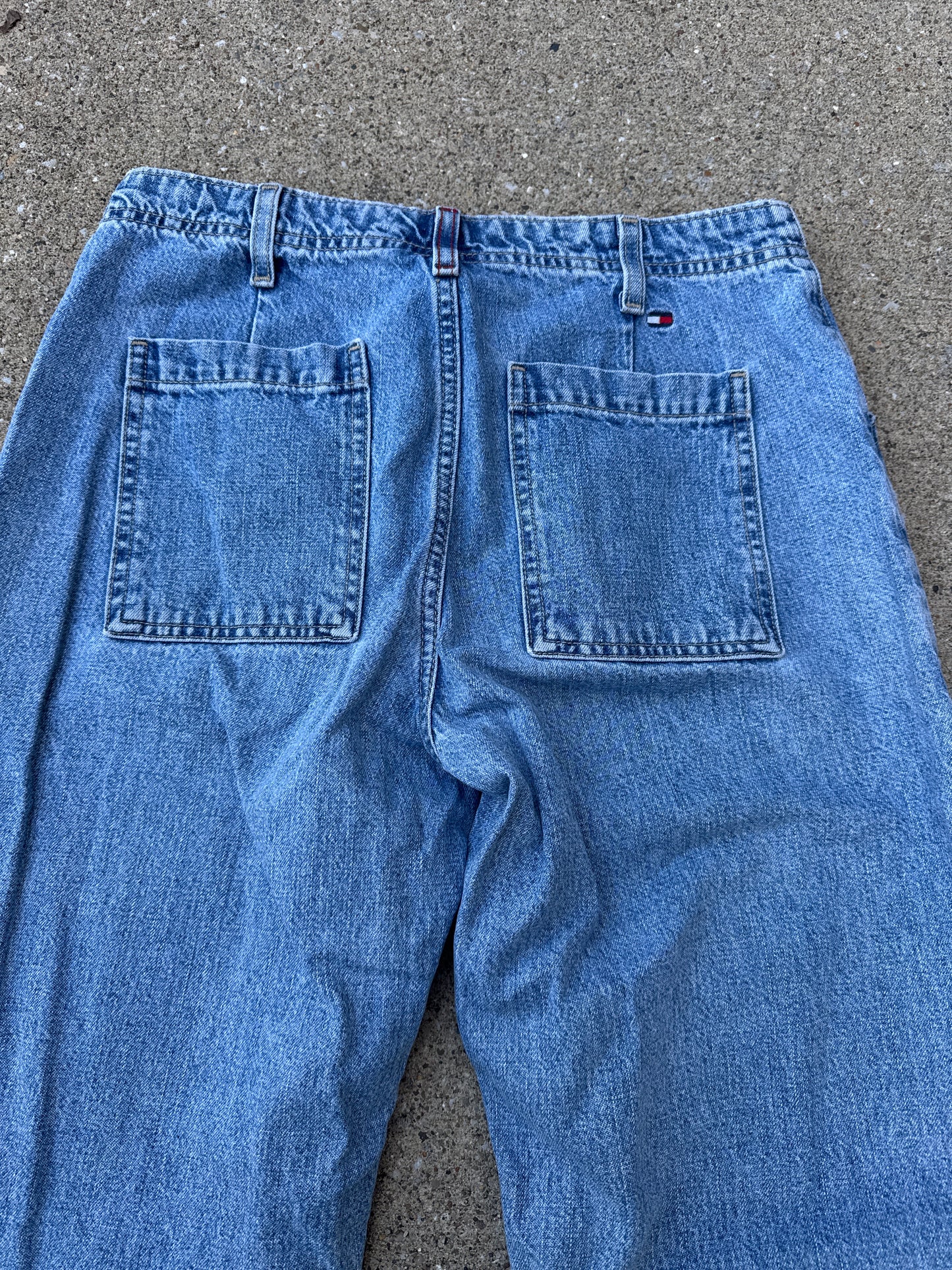 Vintage Y2K Women’s Tommy Hilfiger Wide Leg Jeans size 4