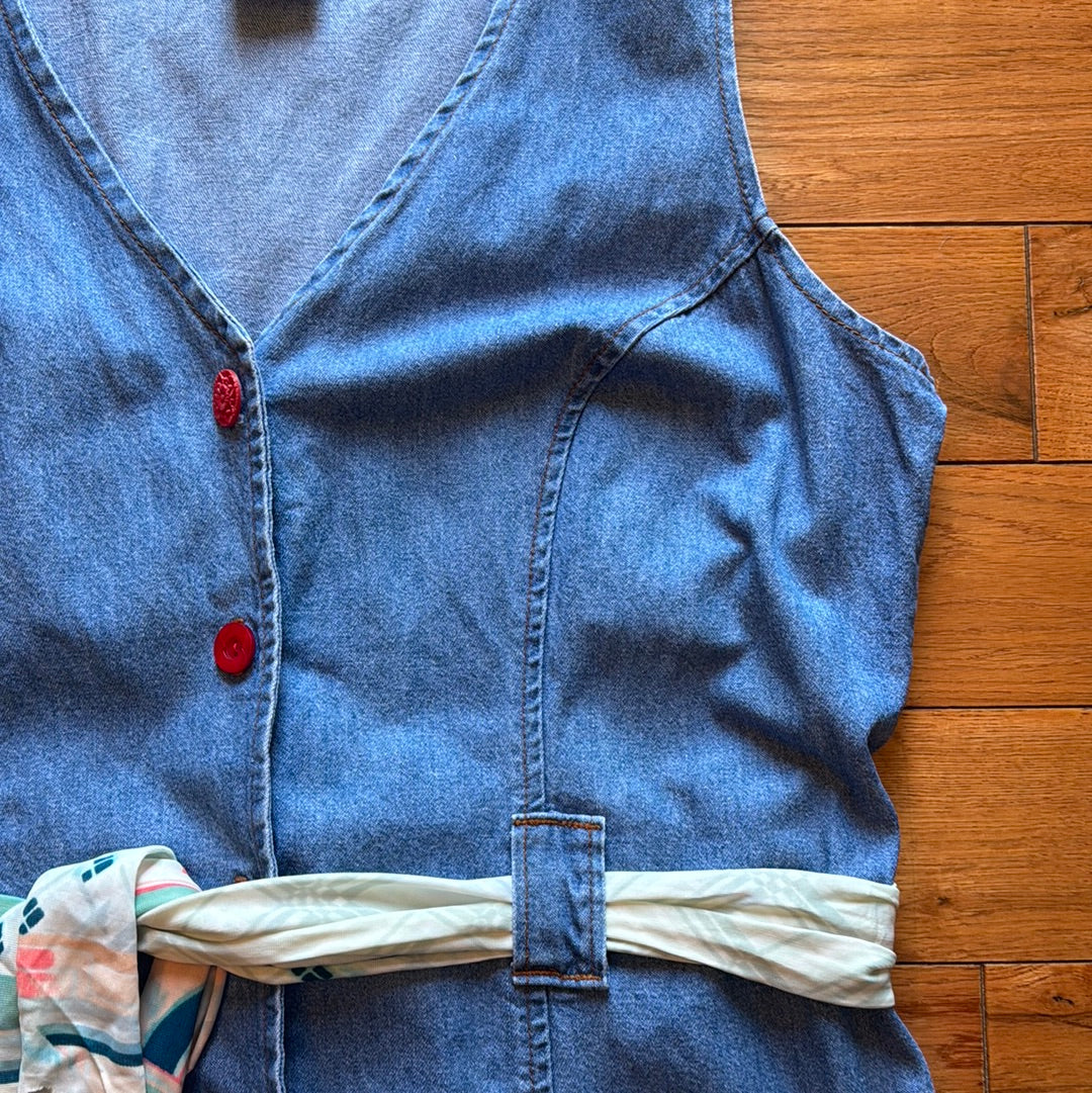 Vintage Women’s Pottery Denim Sleeveless Button Up Size L