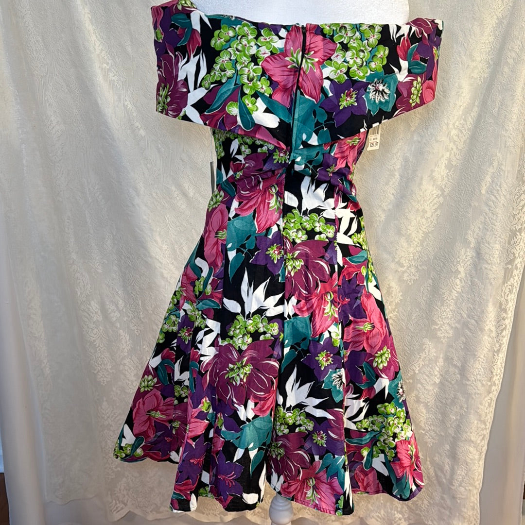 Vintage Women’s Sugar Floral Dress Size 9 NWT (from Hills)