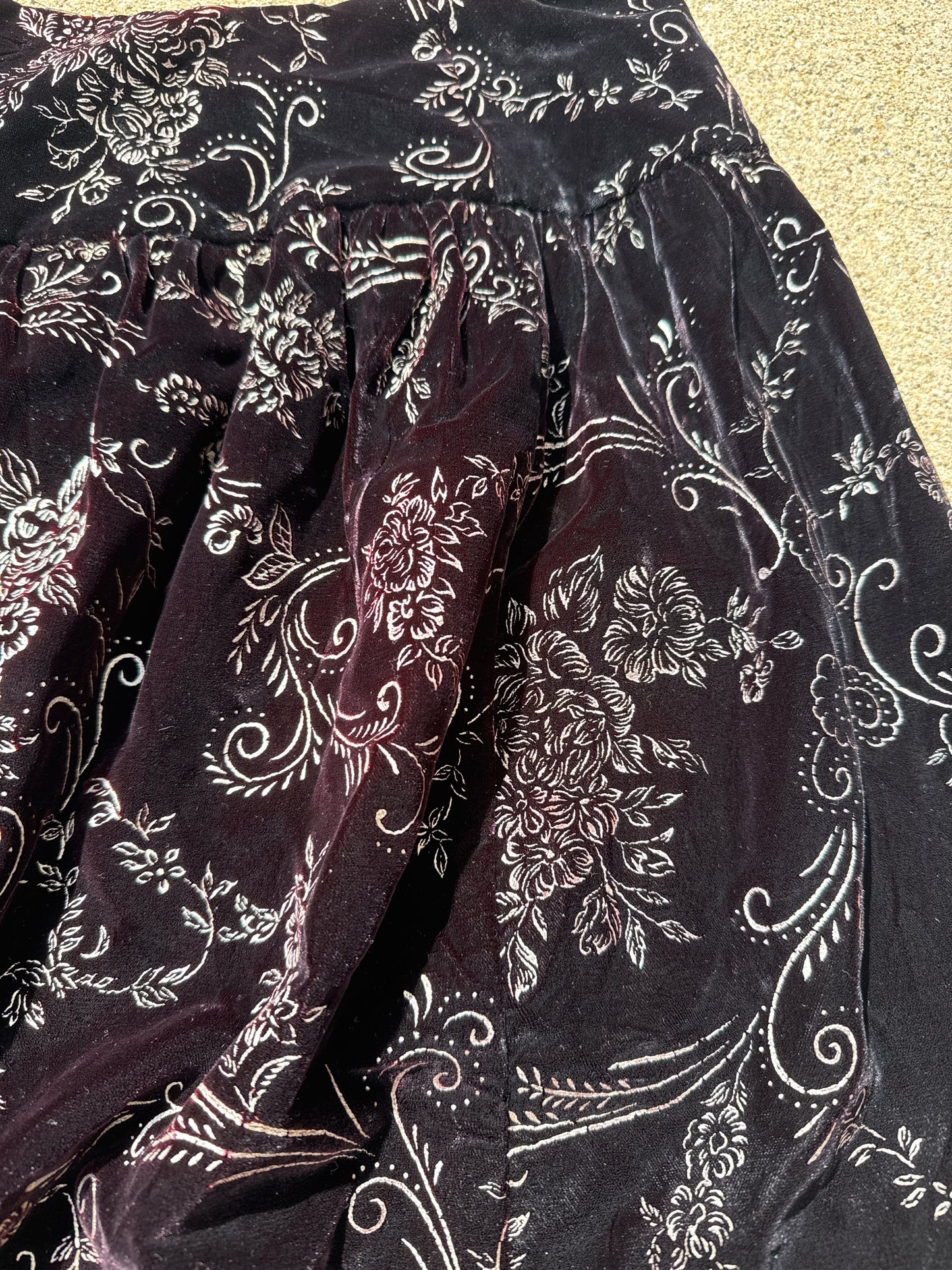 Vintage Women’s Scott McClintock Velvet/Velour Skirt Size 10