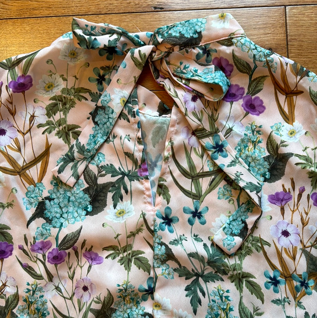 Sweet Pea for New York & Company Floral Blouse Size XS