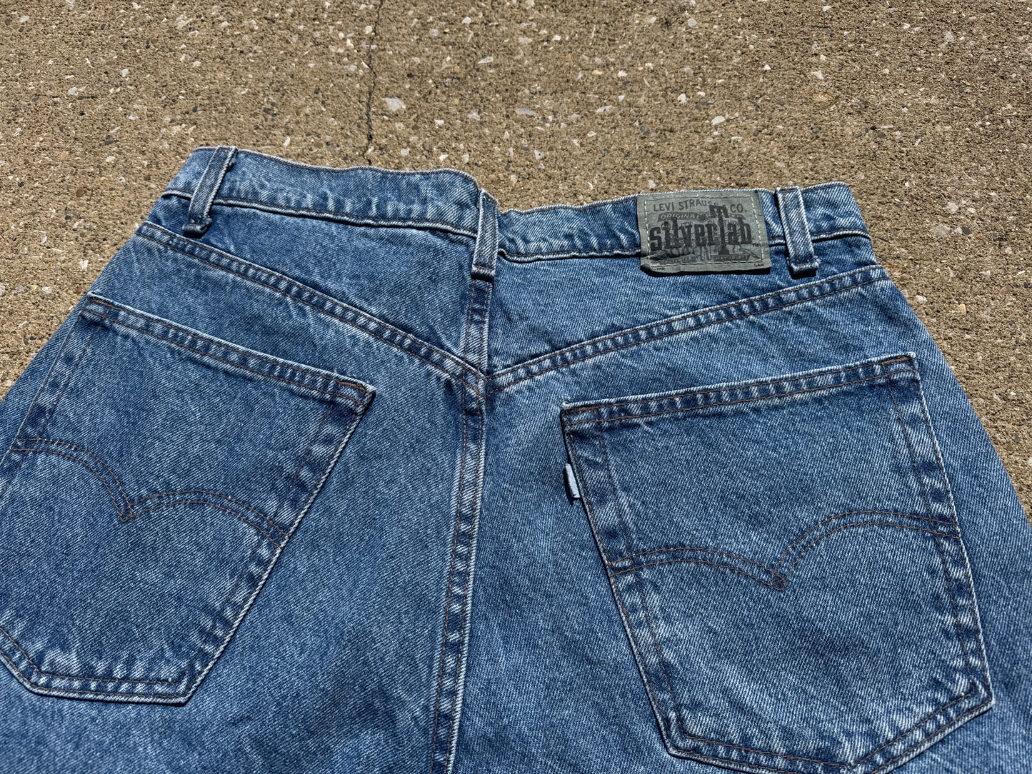 Vintage Men’s Silvertab Baggy Denim Shorts Made in USA Size 34