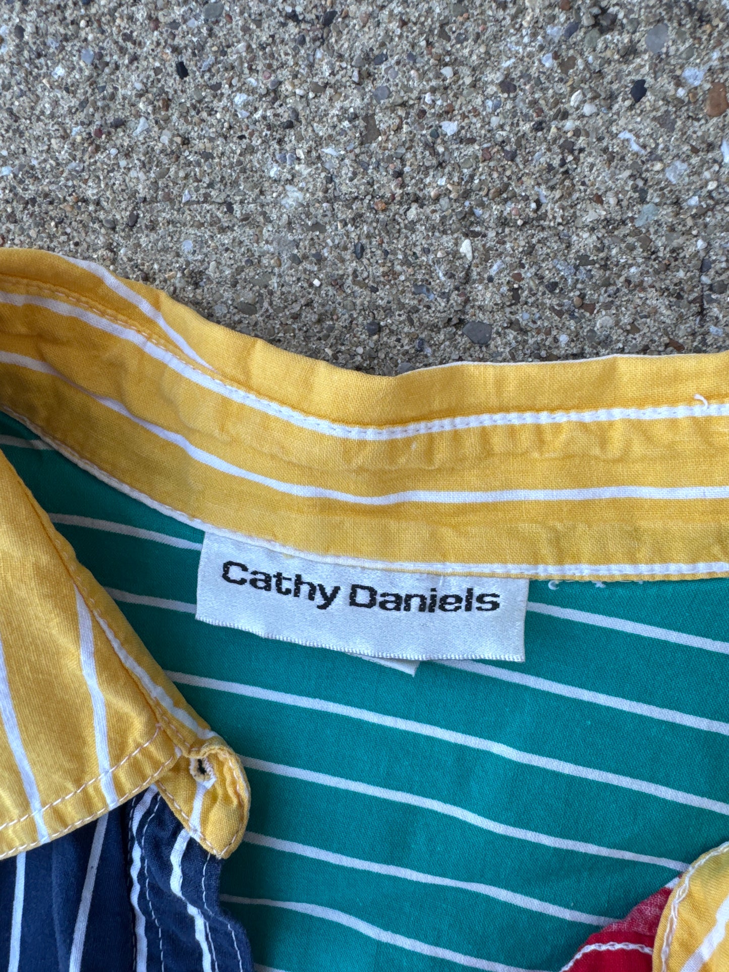 Vintage Cathy Daniels Colorful Short Sleeve Button Down Size Large