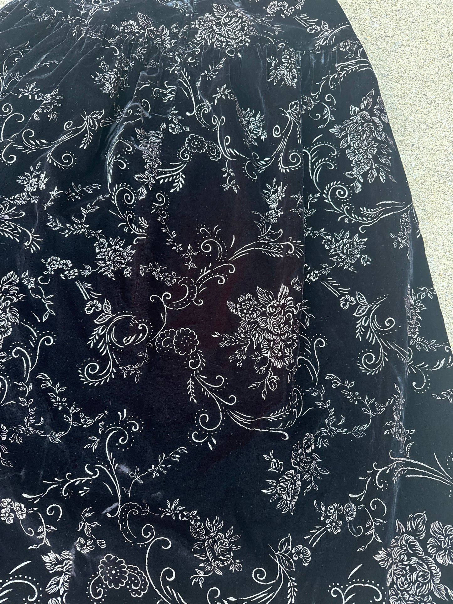 Vintage Women’s Scott McClintock Velvet/Velour Skirt Size 10