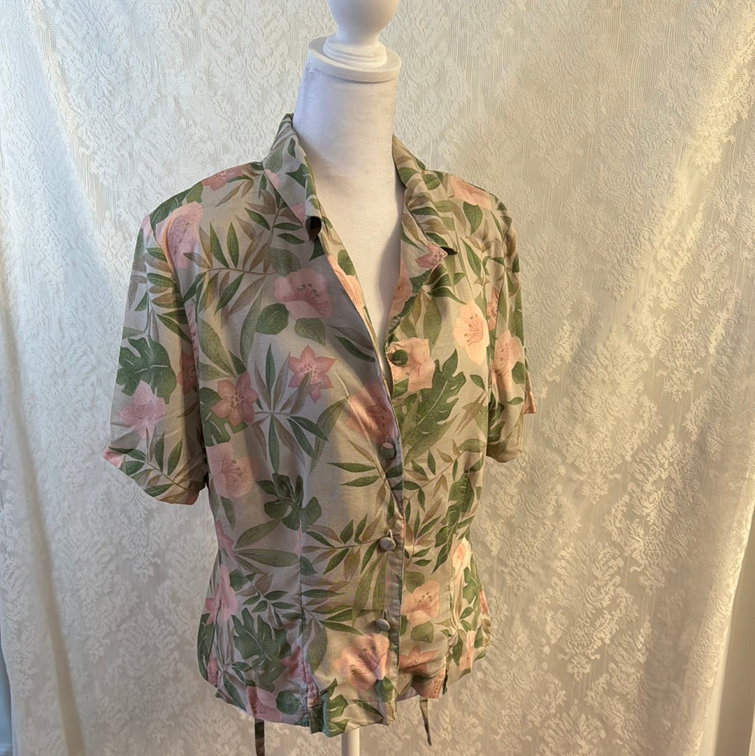 Women’s Sage Harbor Petite Floral Button Up Size M