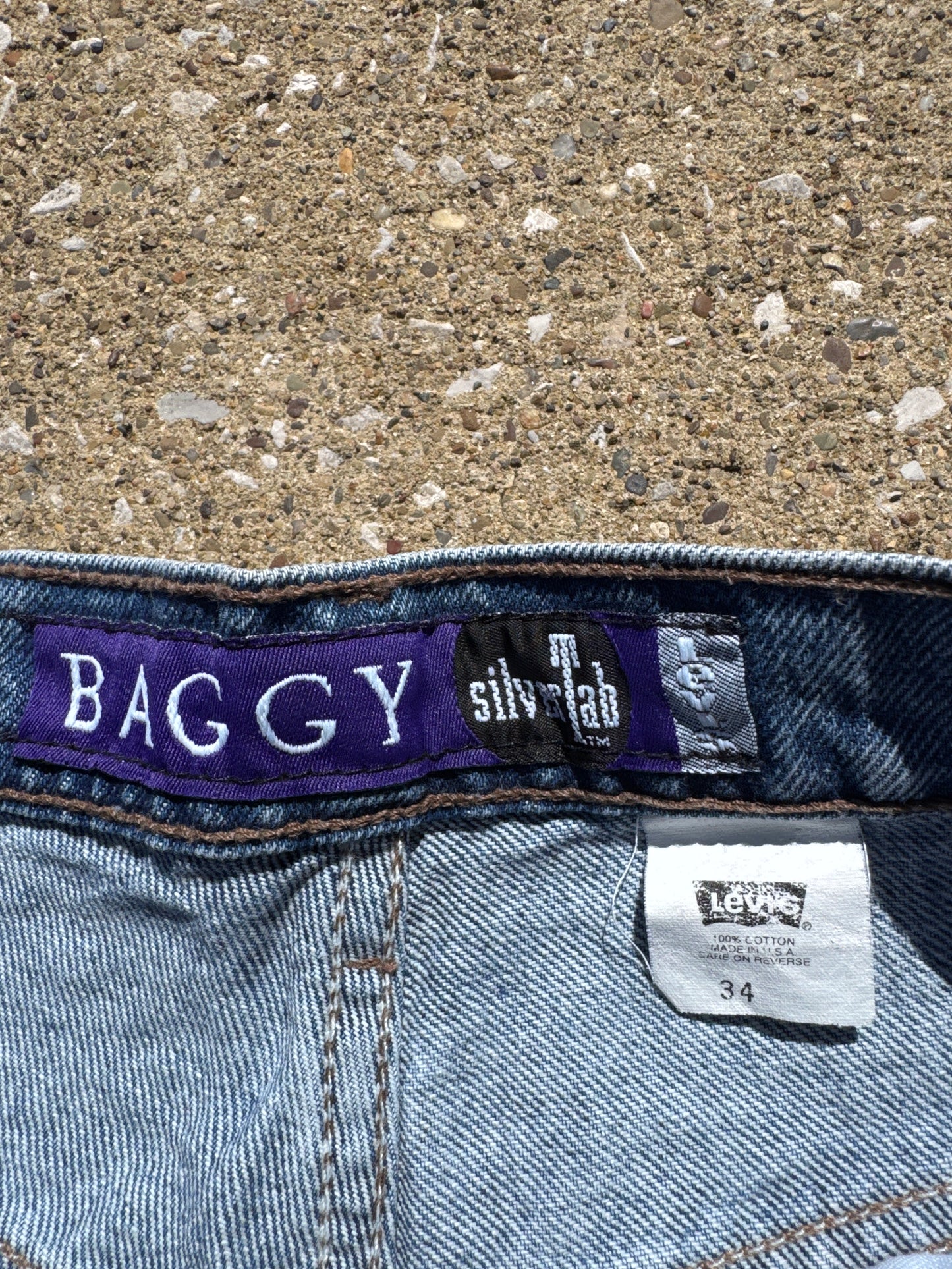 Vintage Men’s Silvertab Baggy Denim Shorts Made in USA Size 34