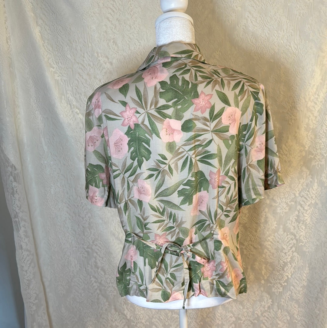 Women’s Sage Harbor Petite Floral Button Up Size M