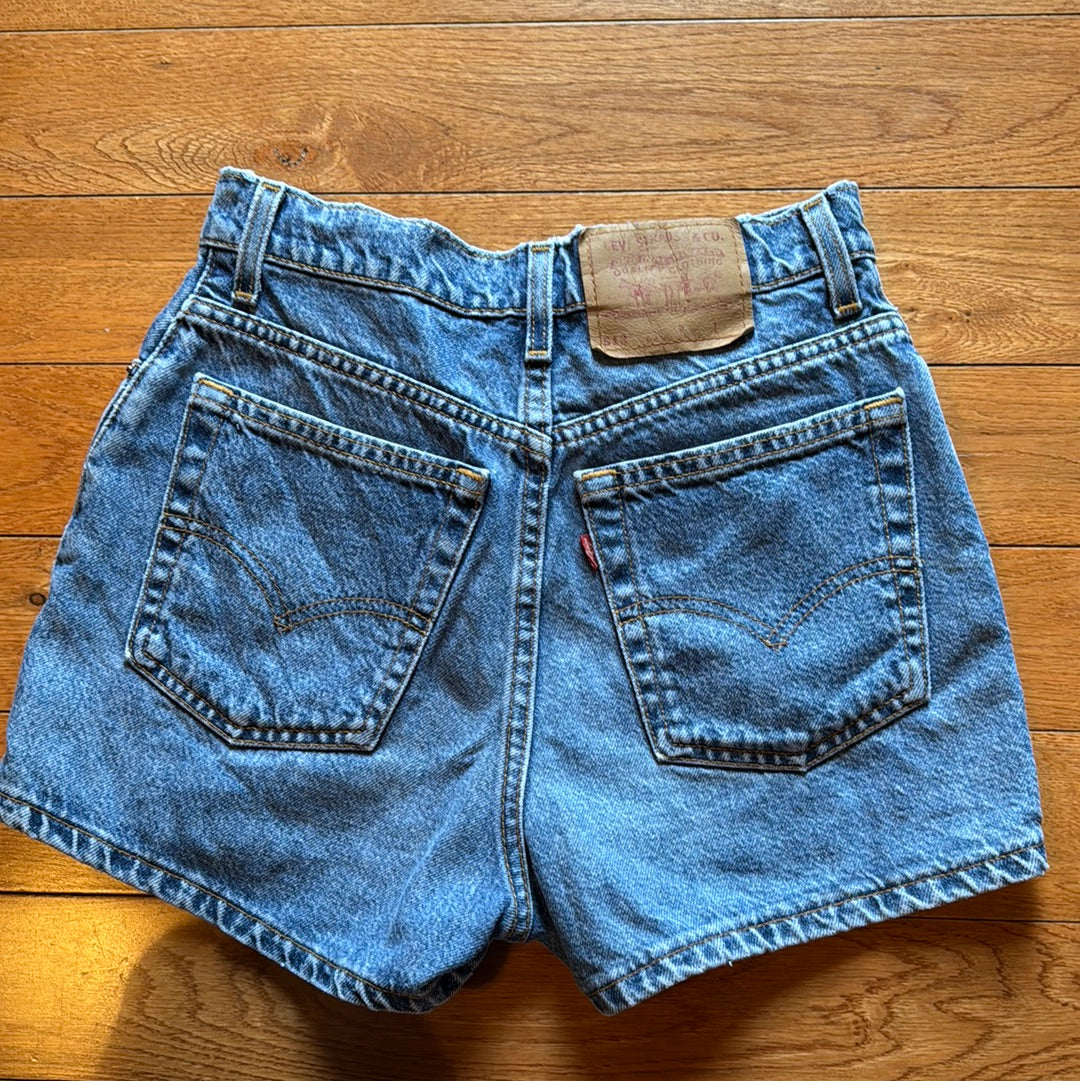 Vintage Women’s Levi’s 512 Slim Fit Denim Shorts