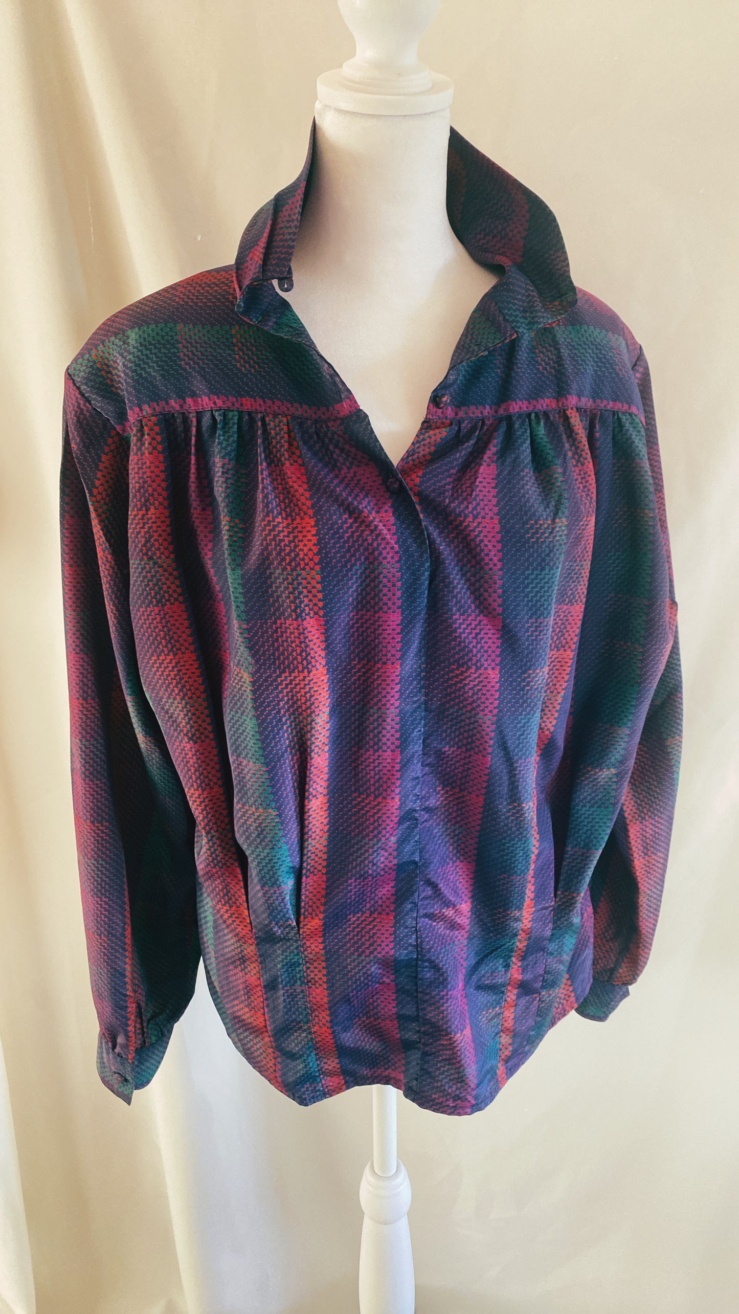 Women’s Vintage Janine Shirt Size M/L